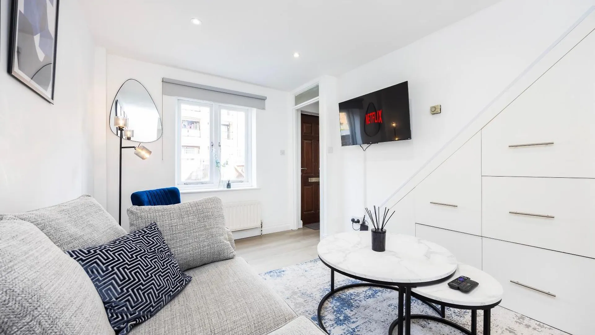 Stylish 2 Bedroom London Home With Garden Free Parking Smart Tvs Close To Thames Riverside And Canary Wharf United Kingdom