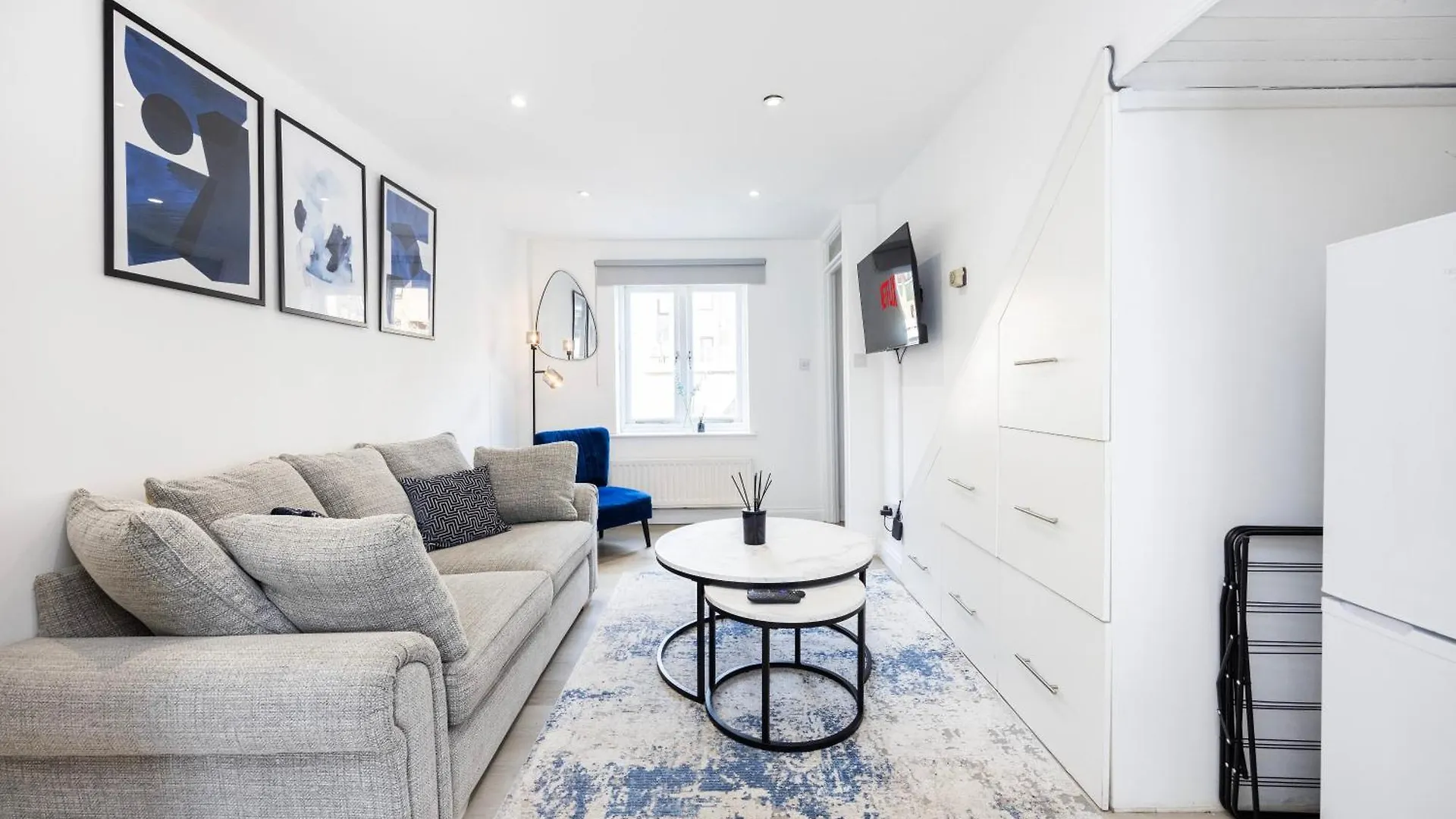 Stylish 2 Bedroom London Home With Garden Free Parking Smart Tvs Close To Thames Riverside And Canary Wharf