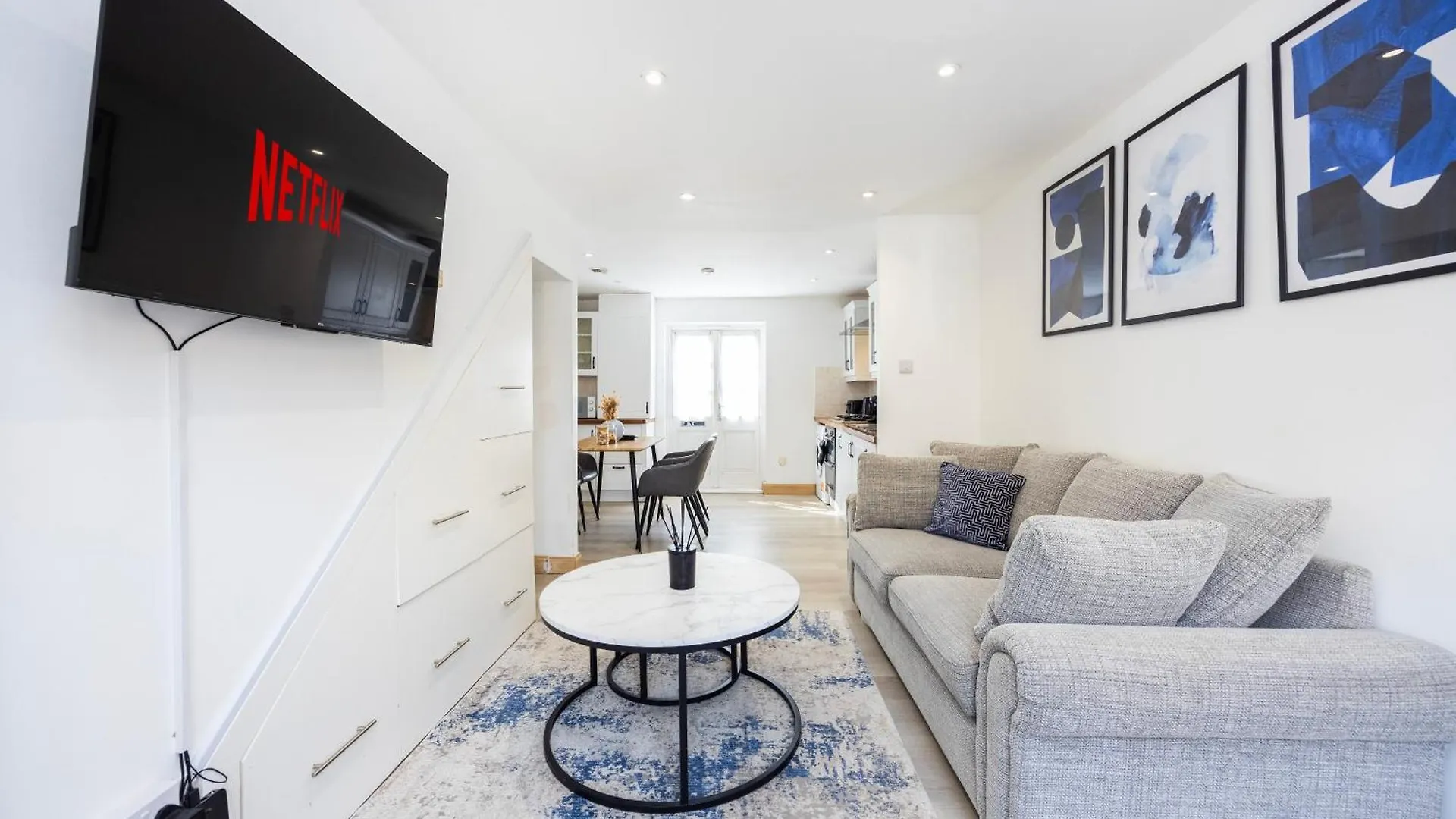 Stylish 2 Bedroom London Home With Garden Free Parking Smart Tvs Close To Thames Riverside And Canary Wharf United Kingdom