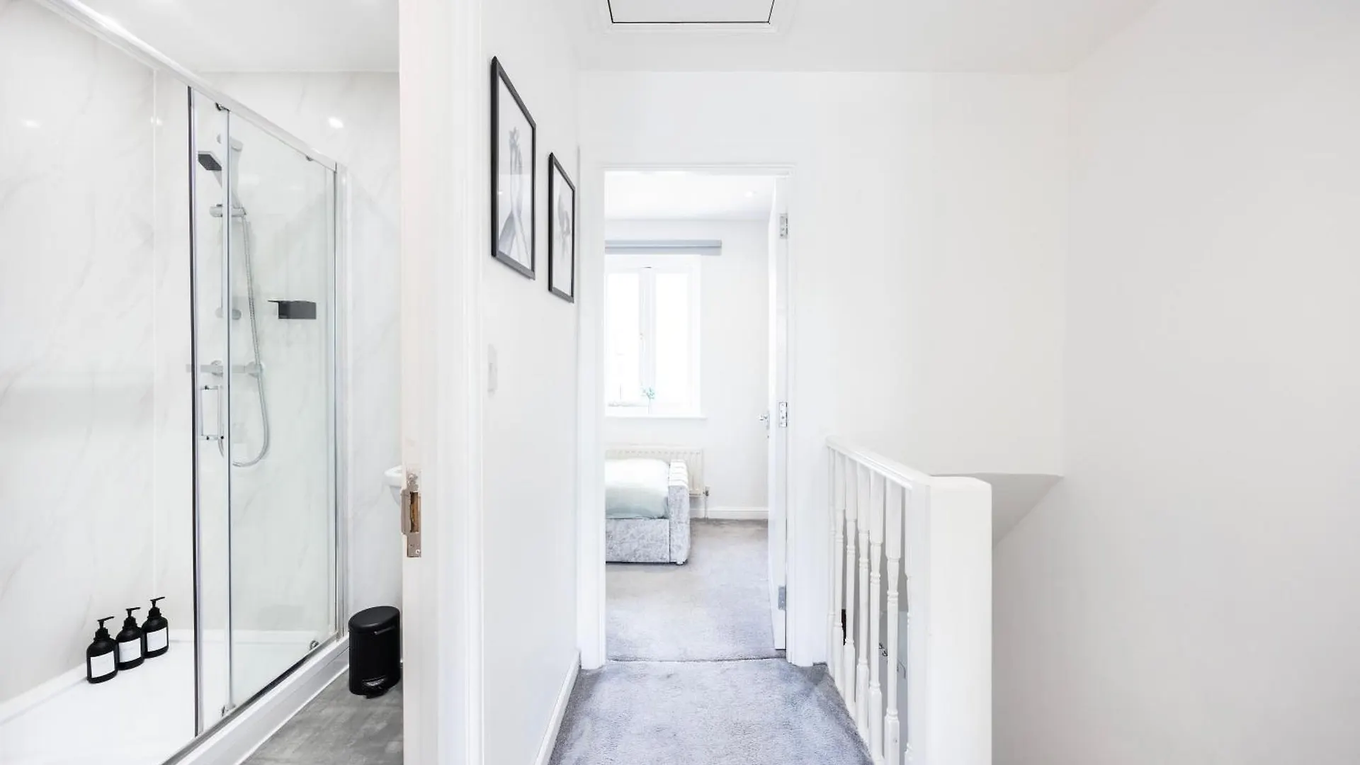 Stylish 2 Bedroom London Home With Garden Free Parking Smart Tvs Close To Thames Riverside And Canary Wharf 0*,  United Kingdom