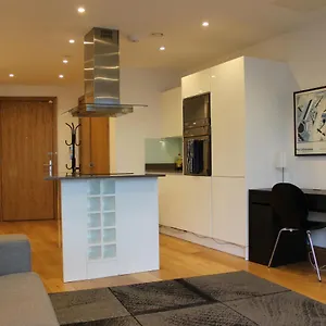 Luxury Canary Wharf 2 Bed With Panoramic Views Apartment